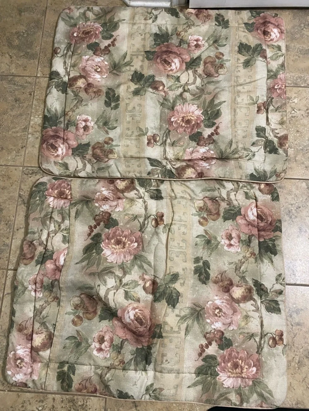 Vintage Croscill USA Made Floral Rose Print 2 Cottagecore Standard Pillow Shams
